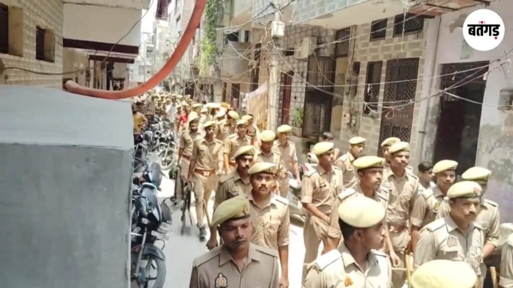 युवक हत्याकांड के बाद खोड़ा में पुलिस का सर्च ऑपरेशन तेज 19 WhatsApp Image 2026 06 04 at 12.45.24 PM
