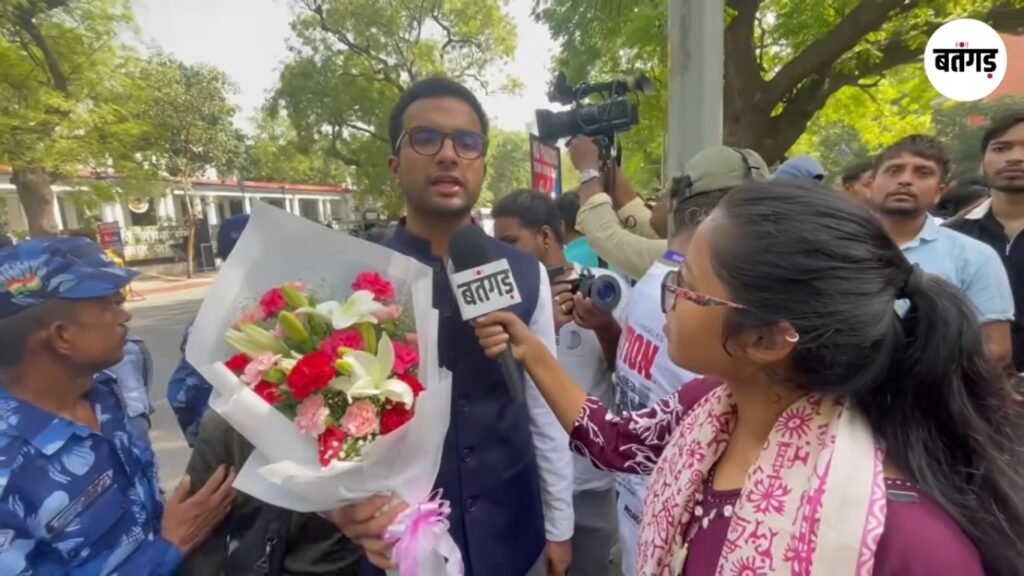 पेपर लीक से टूटा भरोसा, शिक्षा व्यवस्था के खिलाफ सड़कों पर उतरे युवा, शिक्षा मंत्री के इस्तीफे की मांग तेज 19 WhatsApp Image 2026 06 08 at 12.53.43